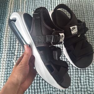 Nike Black and White Air Sol Sandals Women’s Casual Athletic Shoes
